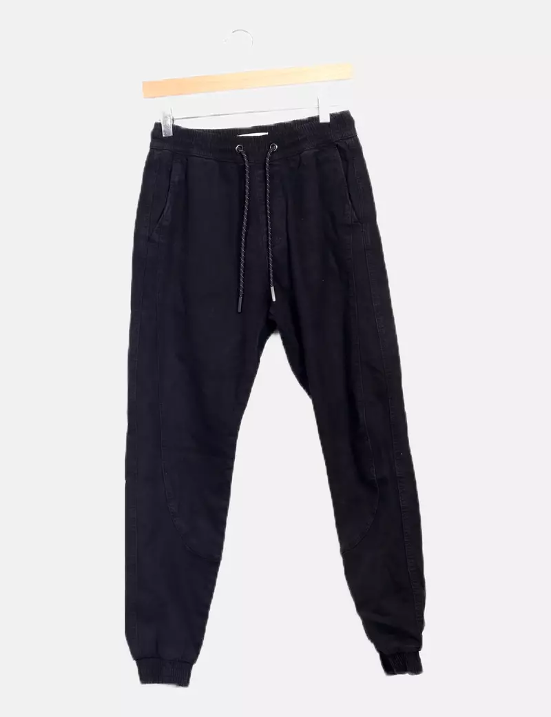 Bershka Pantalón denim negro cargo