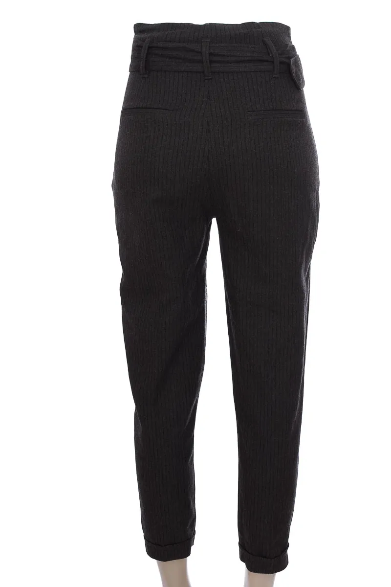 Pantalón color Gris - Bershka