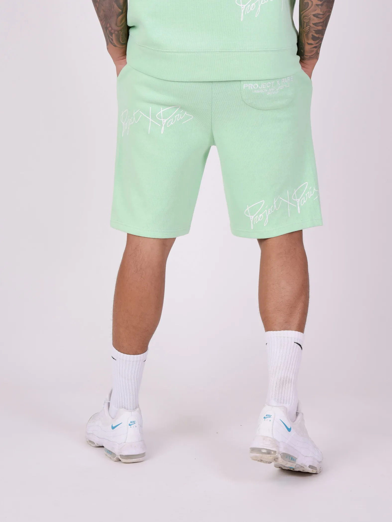 Pantalón corto de punto suave con logotipo